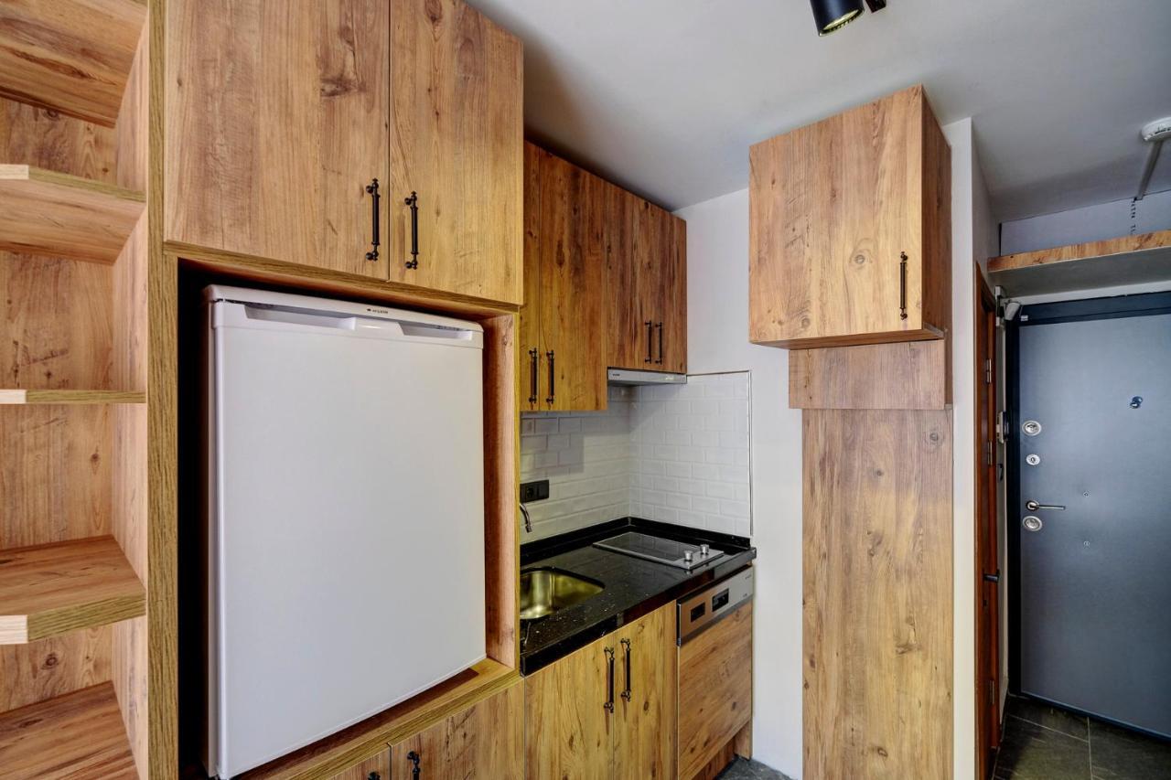 Konukevi 2023 Decoration, New Electonics, 50mbps Internet, Modern, Studio, 18m2, Location, 300 M To Bosphorus *